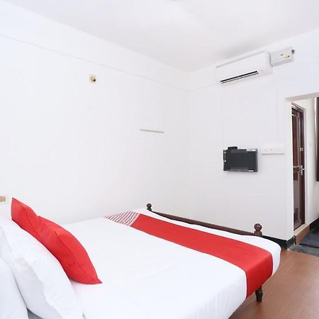 Oyo Flagship Kaveri Tourist Home Guruvāyūr Екстериор снимка