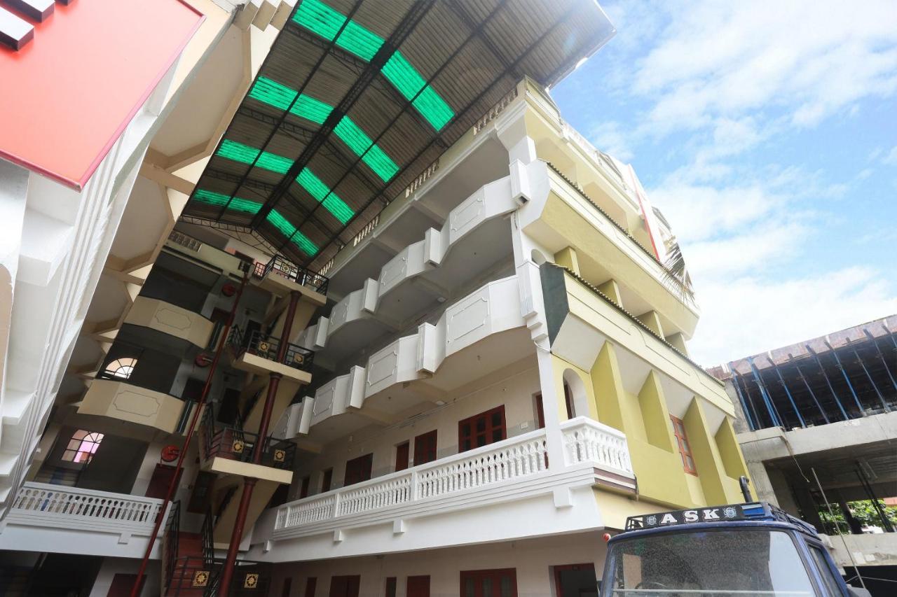 Oyo Flagship Kaveri Tourist Home Guruvāyūr Екстериор снимка
