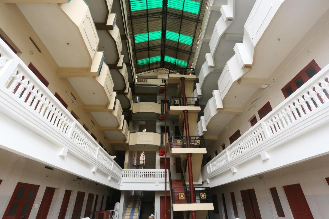 Oyo Flagship Kaveri Tourist Home Guruvāyūr Екстериор снимка